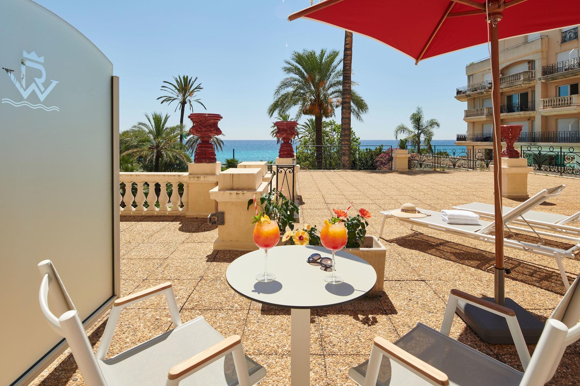 Hotel Vacances Bleues Royal Westminster Menton Bagian luar foto